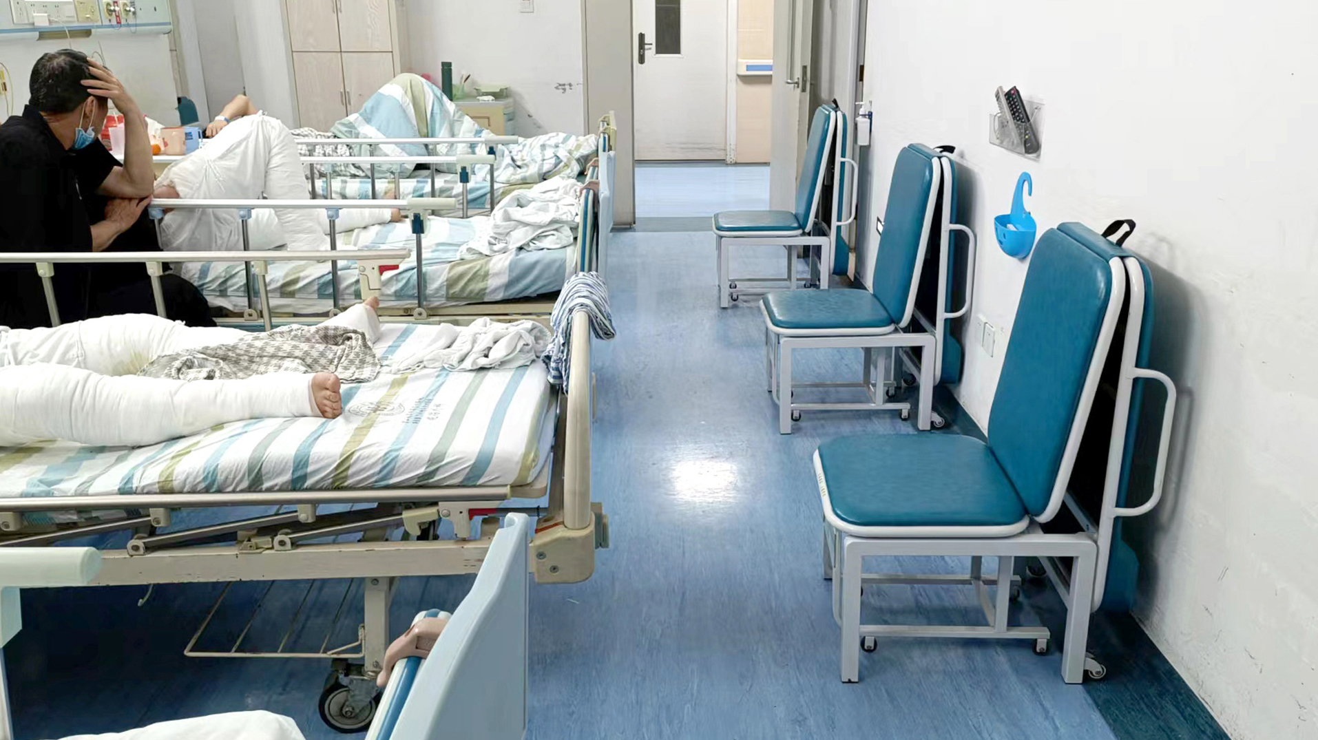 共享折疊陪護(hù)床椅，愛陪品牌多維度優(yōu)勢助力醫(yī)院管理