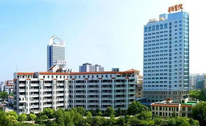 醫(yī)院共享陪護(hù)柜一物多用，便醫(yī)惠民！